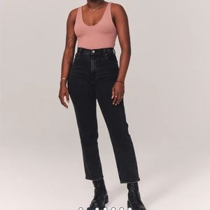 NWOT A&F Ultra High Rise Ankle Straight Jeans- Black size 27